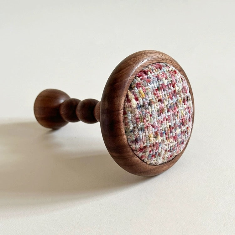 Colored Plate Button Gauze Wooden Curtain Wall Hook/1pc ixacurtains Black wood BG-2