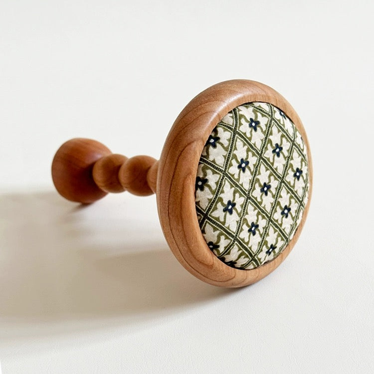 Colored Plate Button Gauze Wooden Curtain Wall Hook/1pc ixacurtains Original color wood BG-5