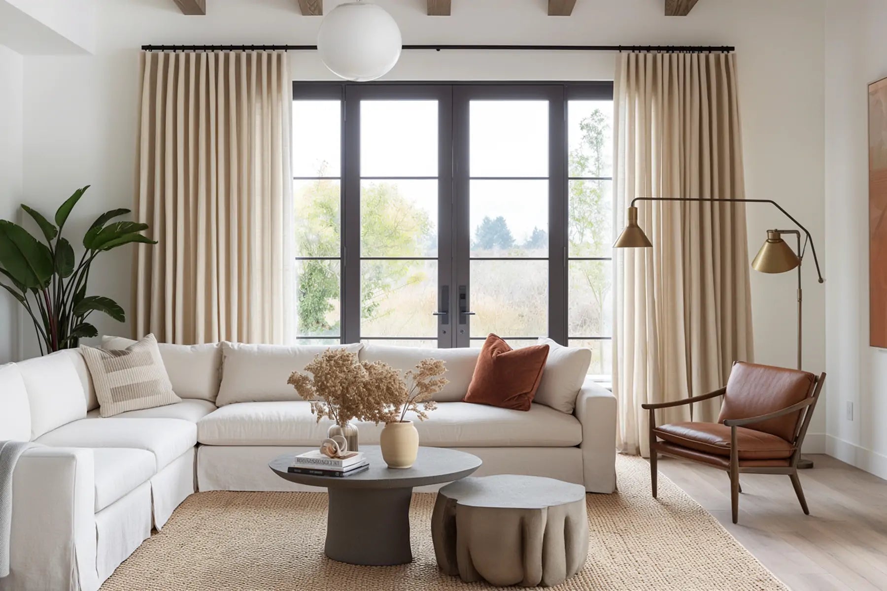 How to Choose the Perfect Living Room Curtains: 5 Key Steps to Your Dream Space