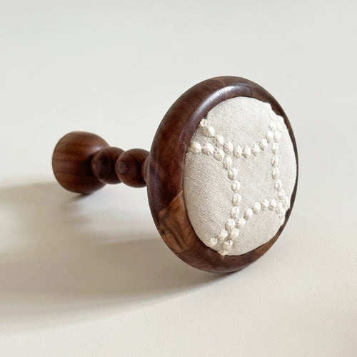Colored Plate Button Gauze Wooden Curtain Wall Hook/1pc ixacurtains