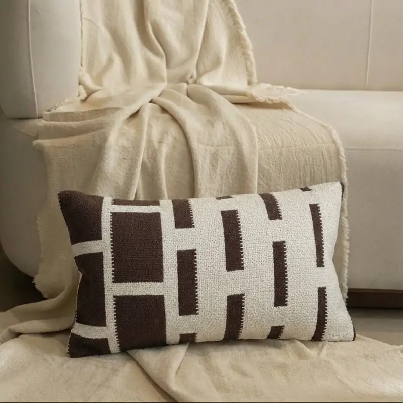 Ergo Graphic Woven Lumbar Pillowcase